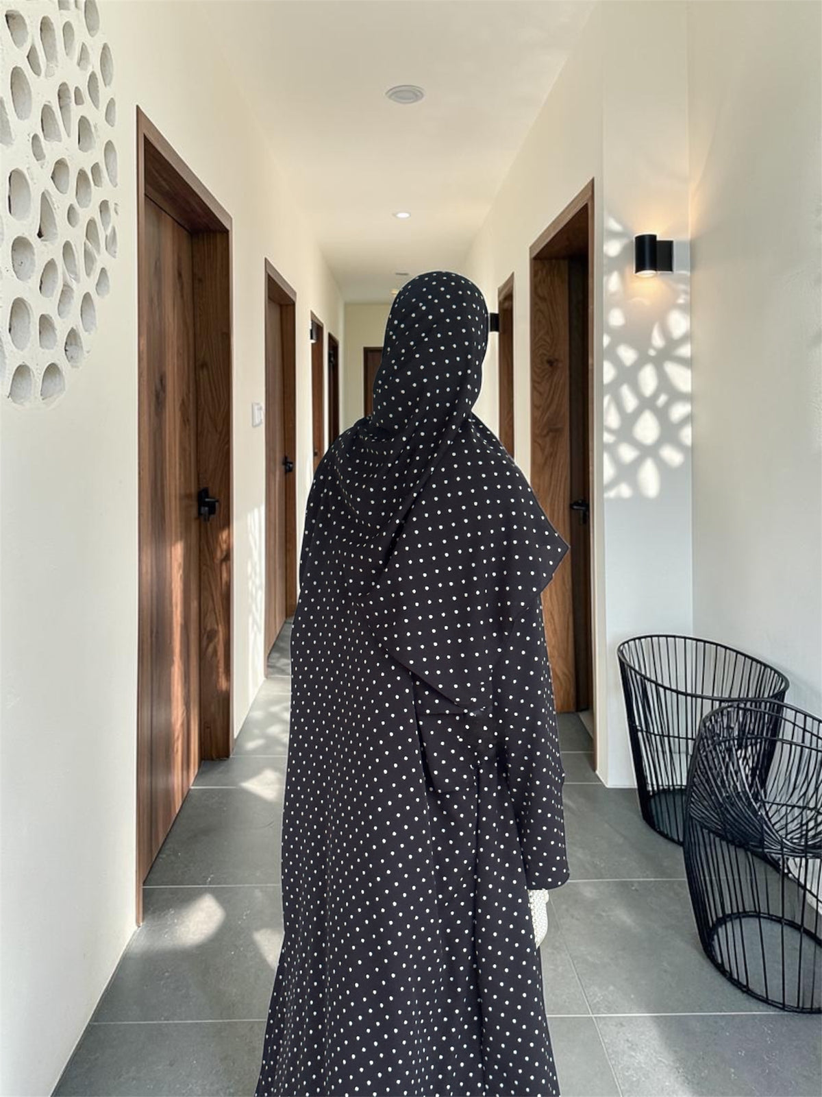 V05 Polka Dot Abaya - Black | Vintage Collection