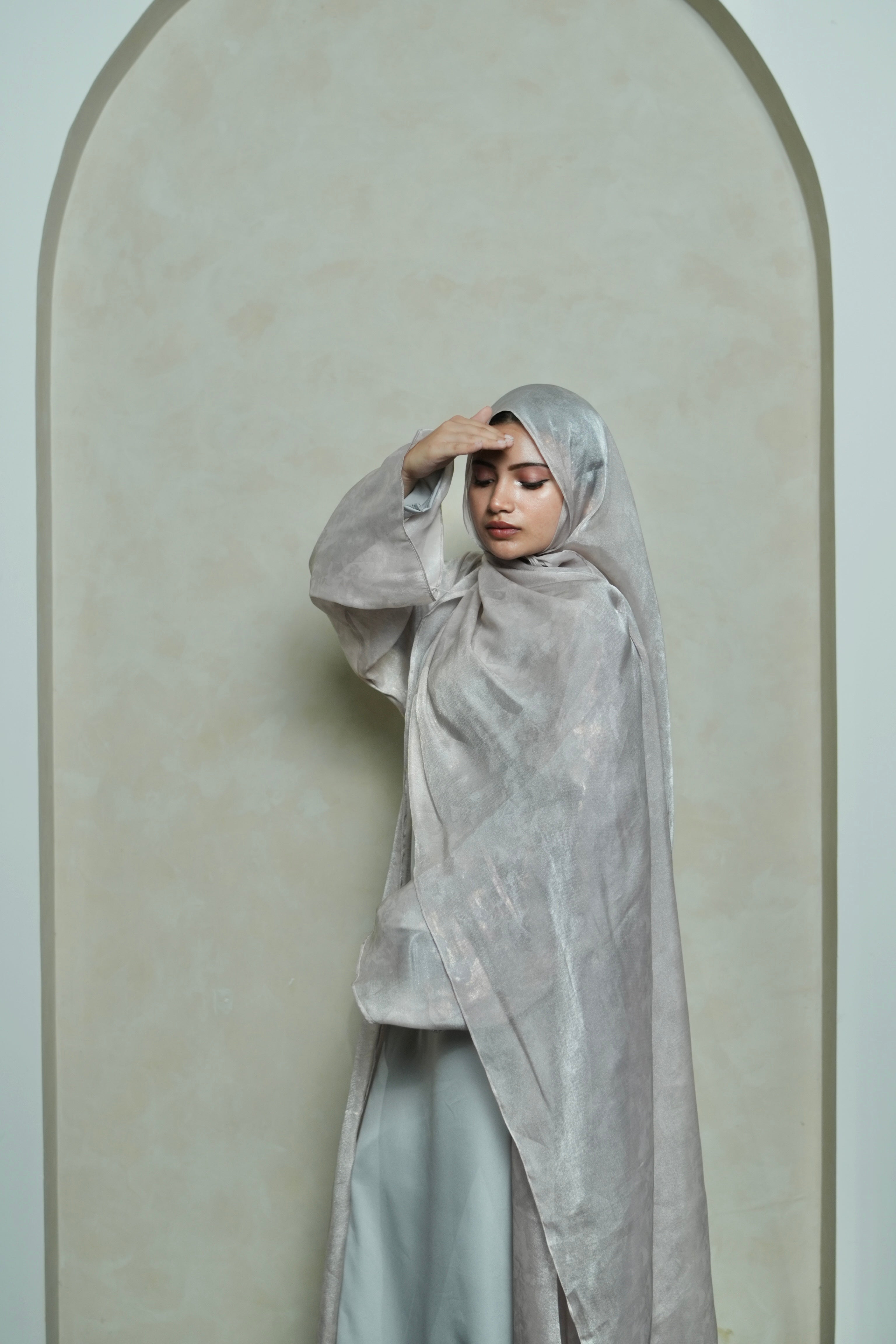 26 Grey petals | Bridgerton Abaya