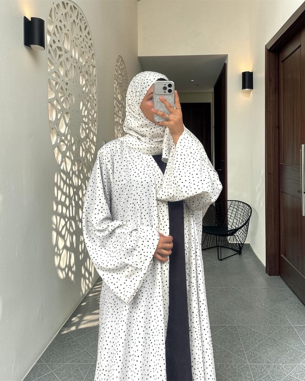 V04 Polka Dot Abaya - White | Vintage Collection