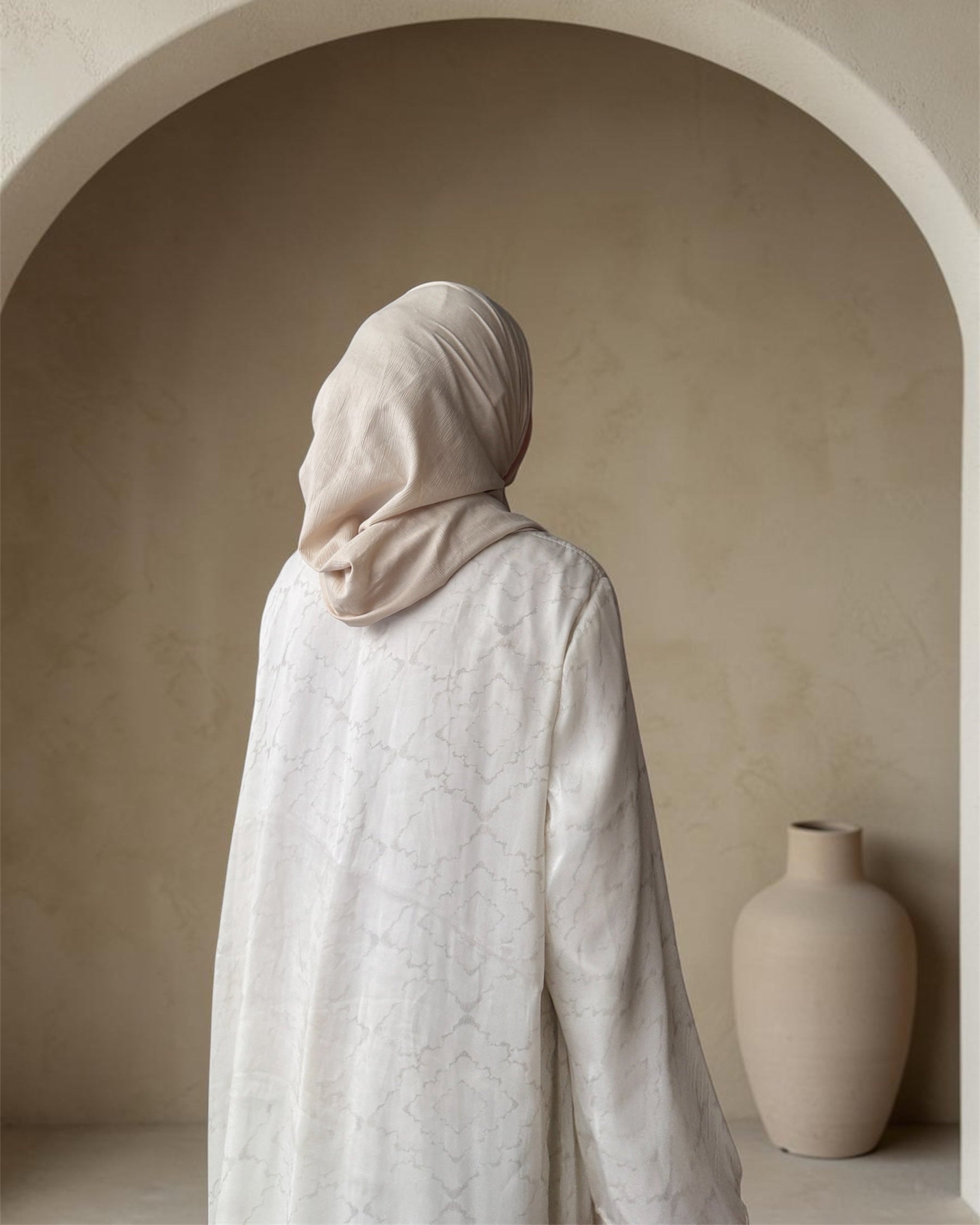 09 Daphne White Bloom | Bridgerton Abaya